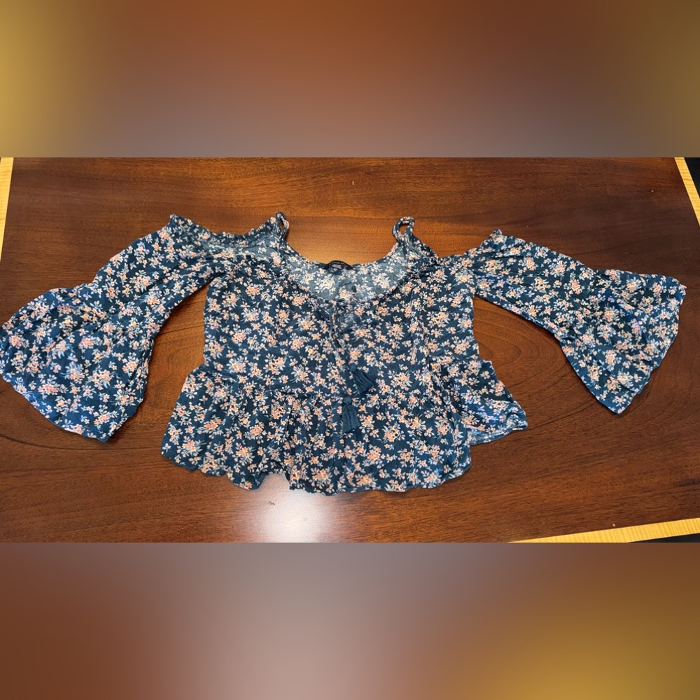 American eagle Aerie Navy Floral Off-Shoulder Blouse cold shoulder small